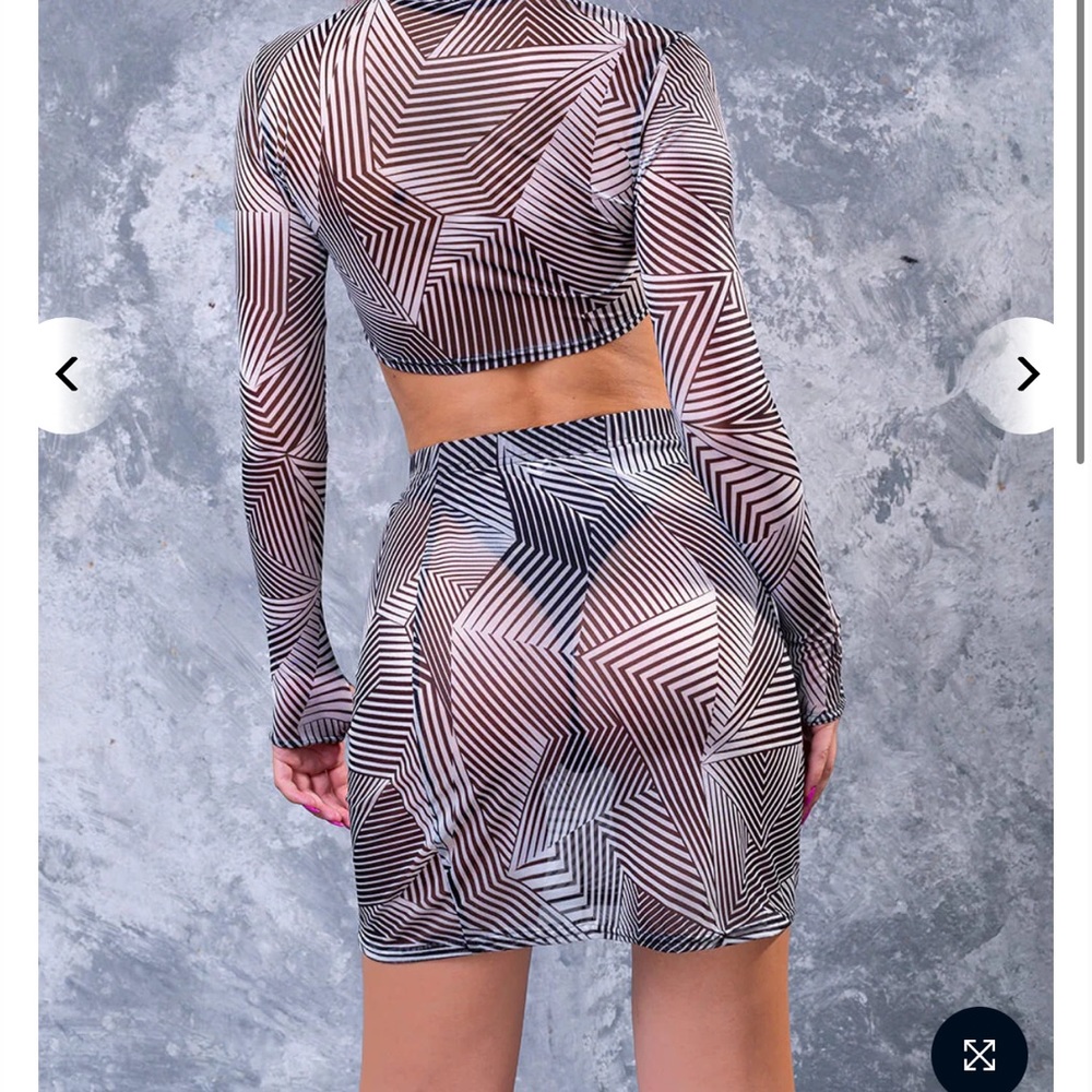 Badinka minimal mesh two piece rave set! Brand new without tags! Size large.